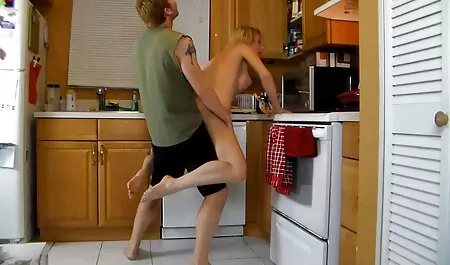 Horny sluškinja zoofila filme porno Hadrian pruži joj rupe milfom