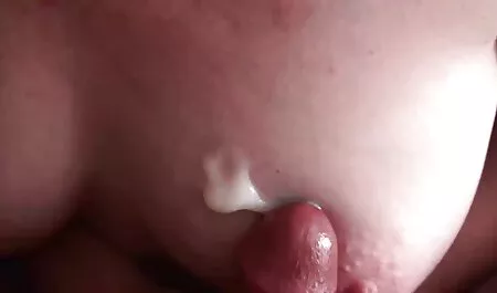 Teen Nelya želi ukrasiti svoju pičku spermom porno video online gratis