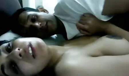 Annika Albright pokazuje sex filmovi gratis svoju dlakavu pičku