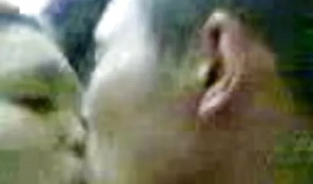 Seksi tinejdžerske drolje Ornella Morgan filme porno free gratis Tiffany Tatum progutaju kurac u svlačionici
