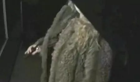 Iskreni vitak uski video sex gratis xxx tinejdžer upetljan u joga hlače