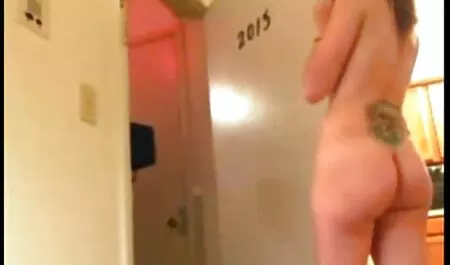 Nadrealna ružičasta soba sa nadrealnom porno gratis xxx free učenicom